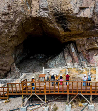 Cueva de las Manos, Santa Cruz